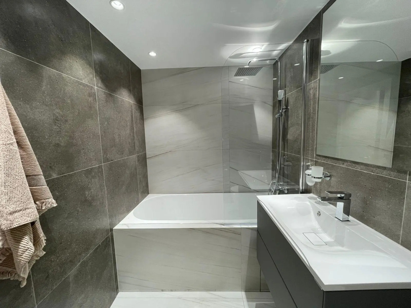 Море тут на улице Львовская