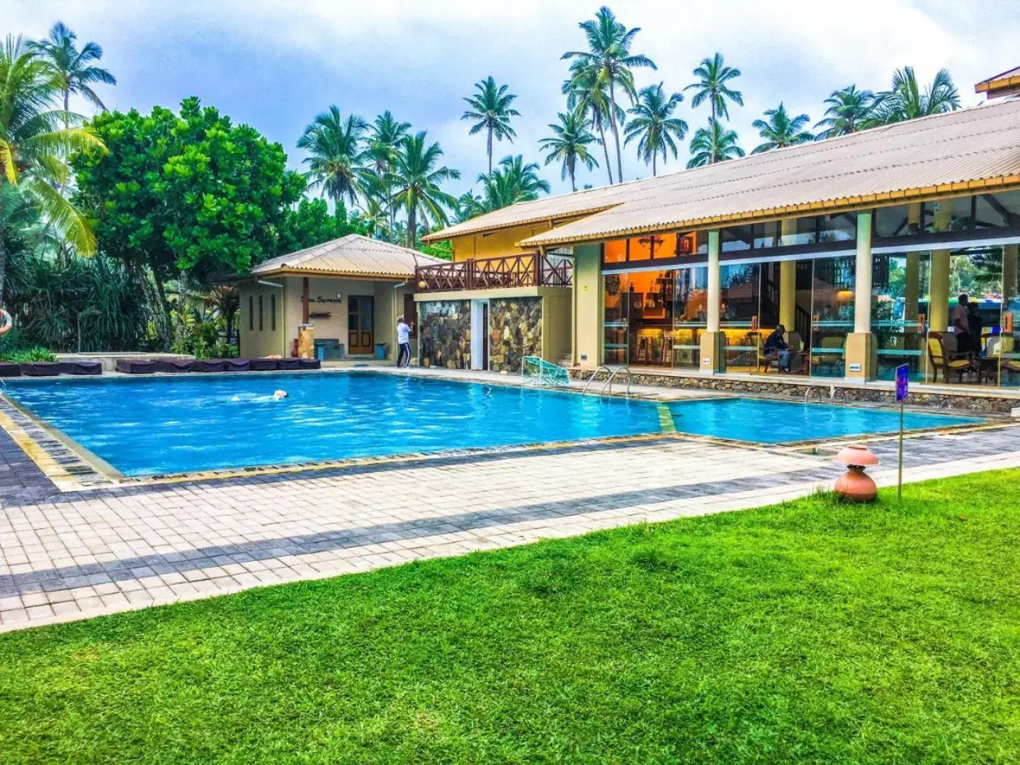 Youth Fame Shared accommadation Managed By Insight Ahangama