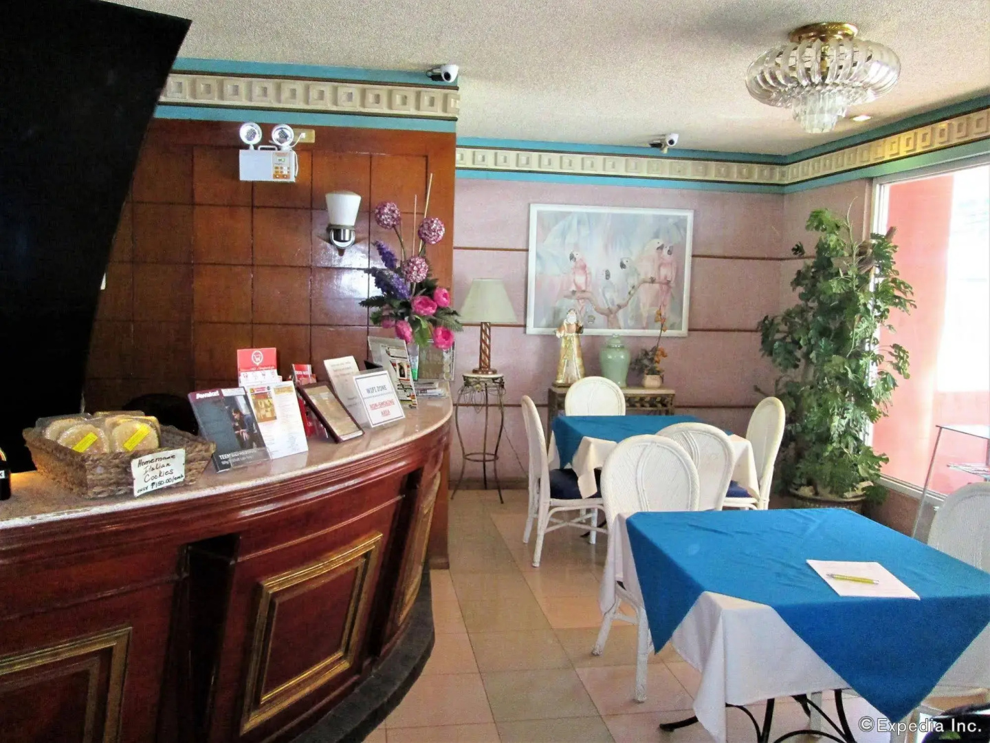 Discovery Hotel and Restaurant