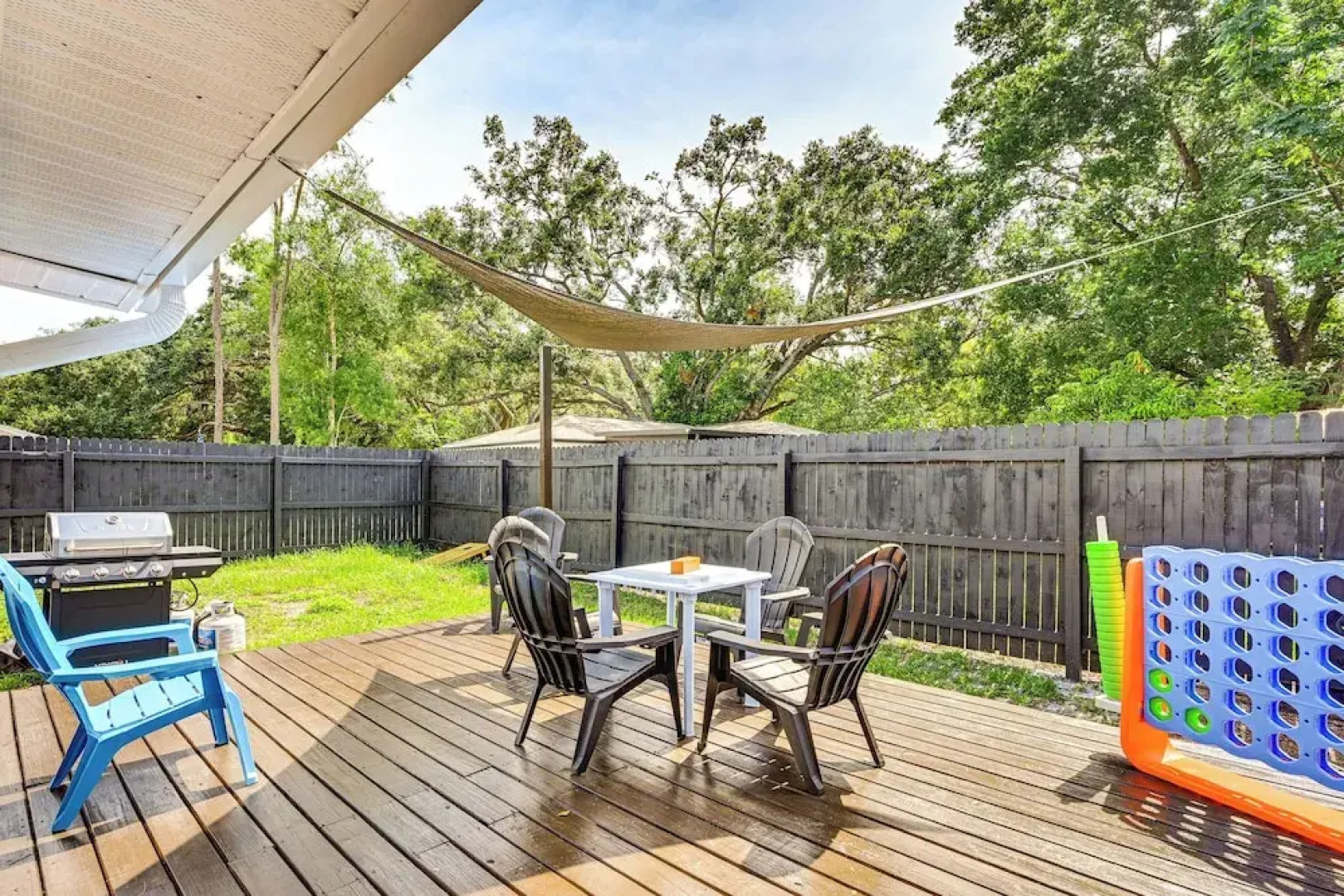 7 Mi to Busch Gardens: Lutz Home w/ Patio!