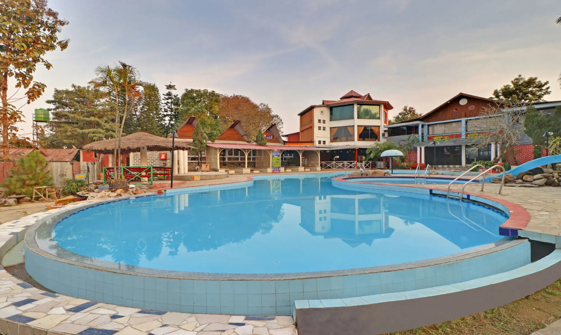 Treebo Premium Blue Mountain Country Club And Resort