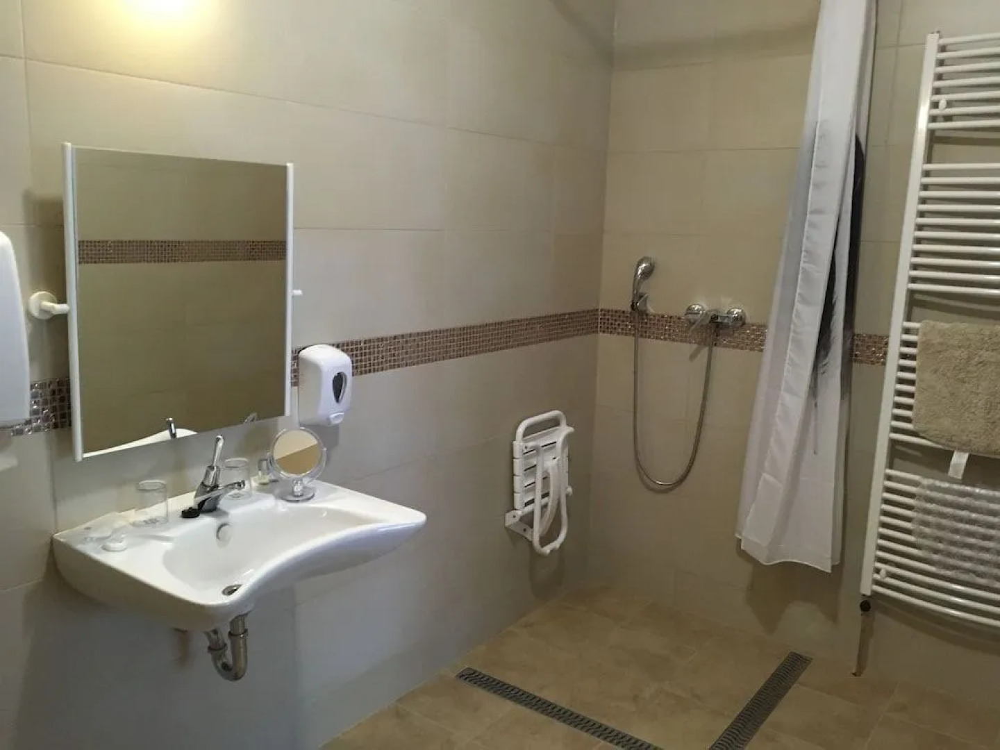 Garden Hotel Medical & Spa