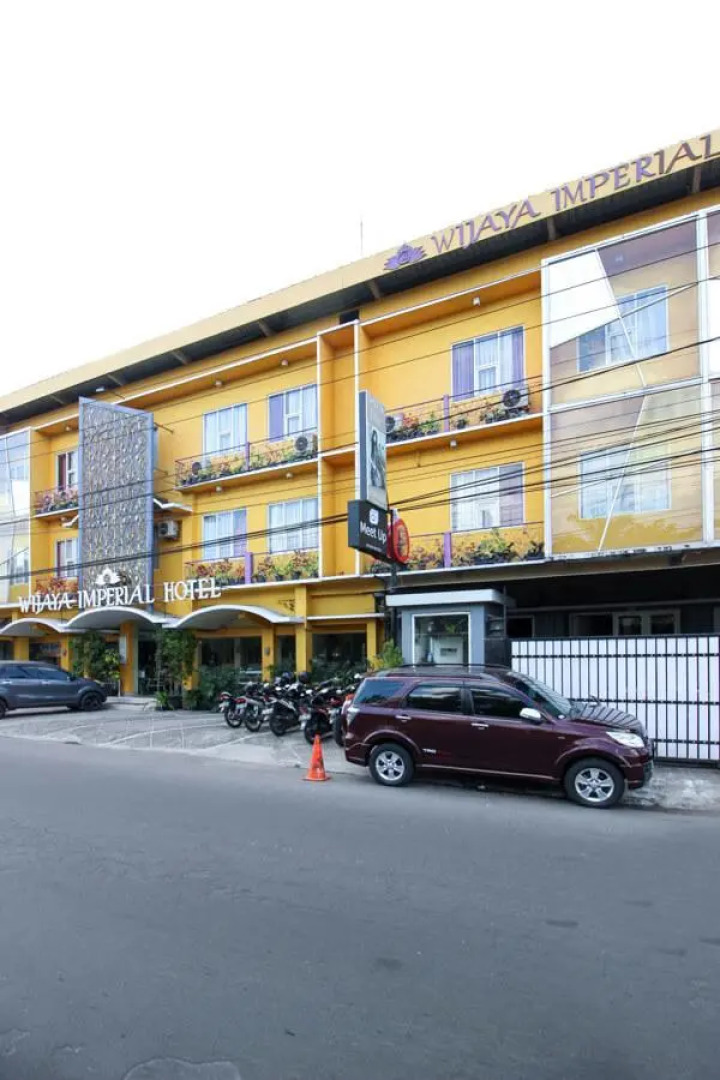 RedDoorz Syariah at Wijaya Imperial Hotel