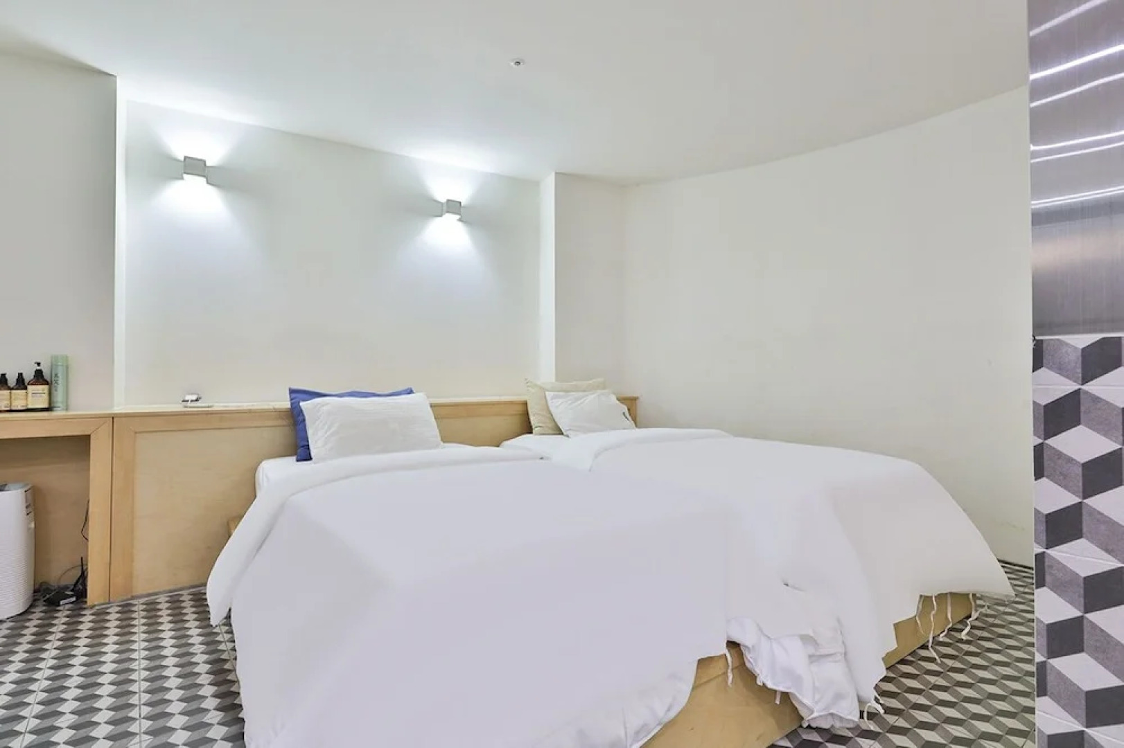 Elephant Shower Hotel