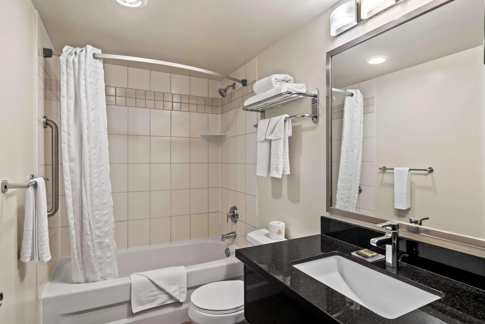 Best Western Plus Pitt Meadows Inn & Suites