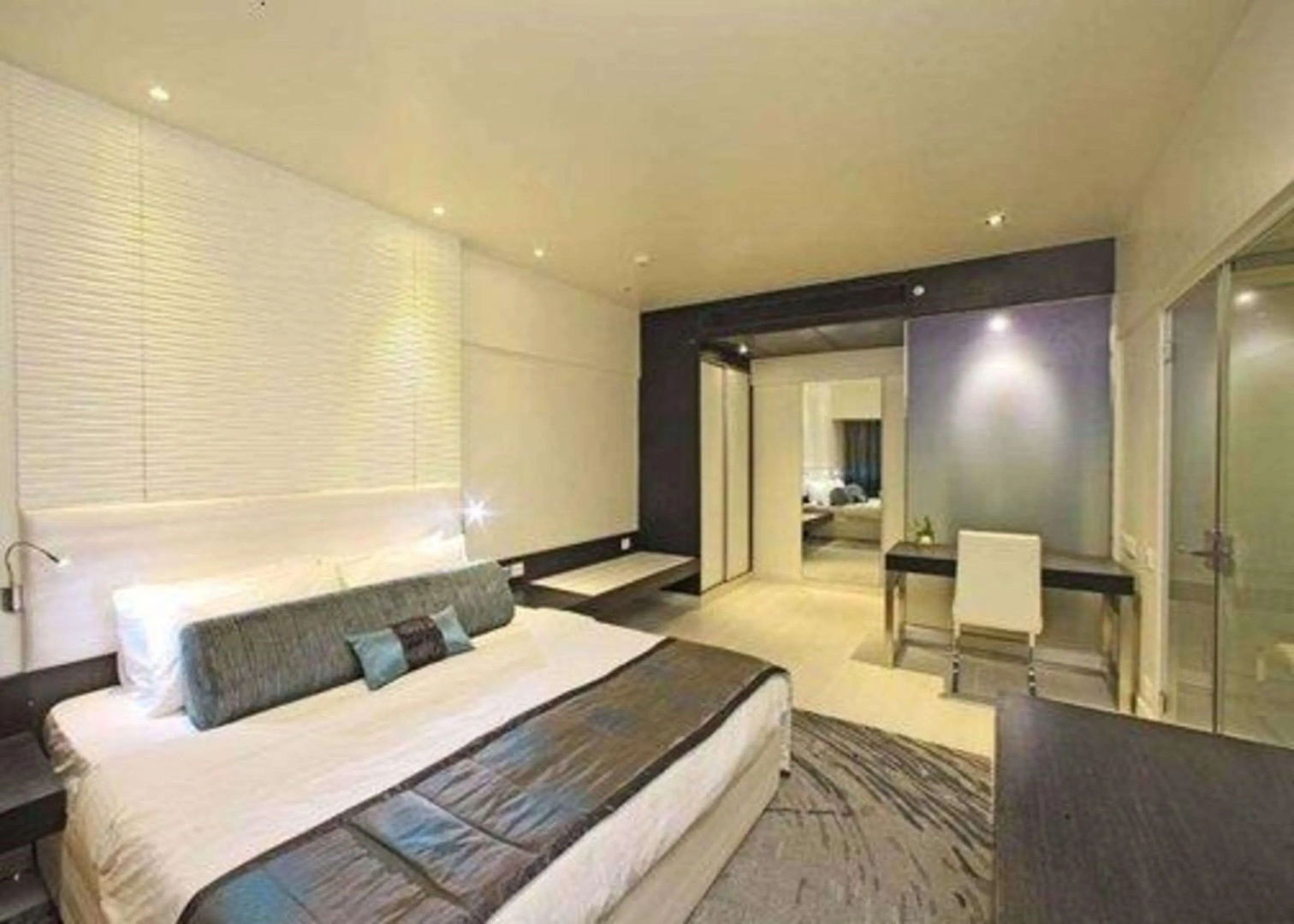 Hotel President
