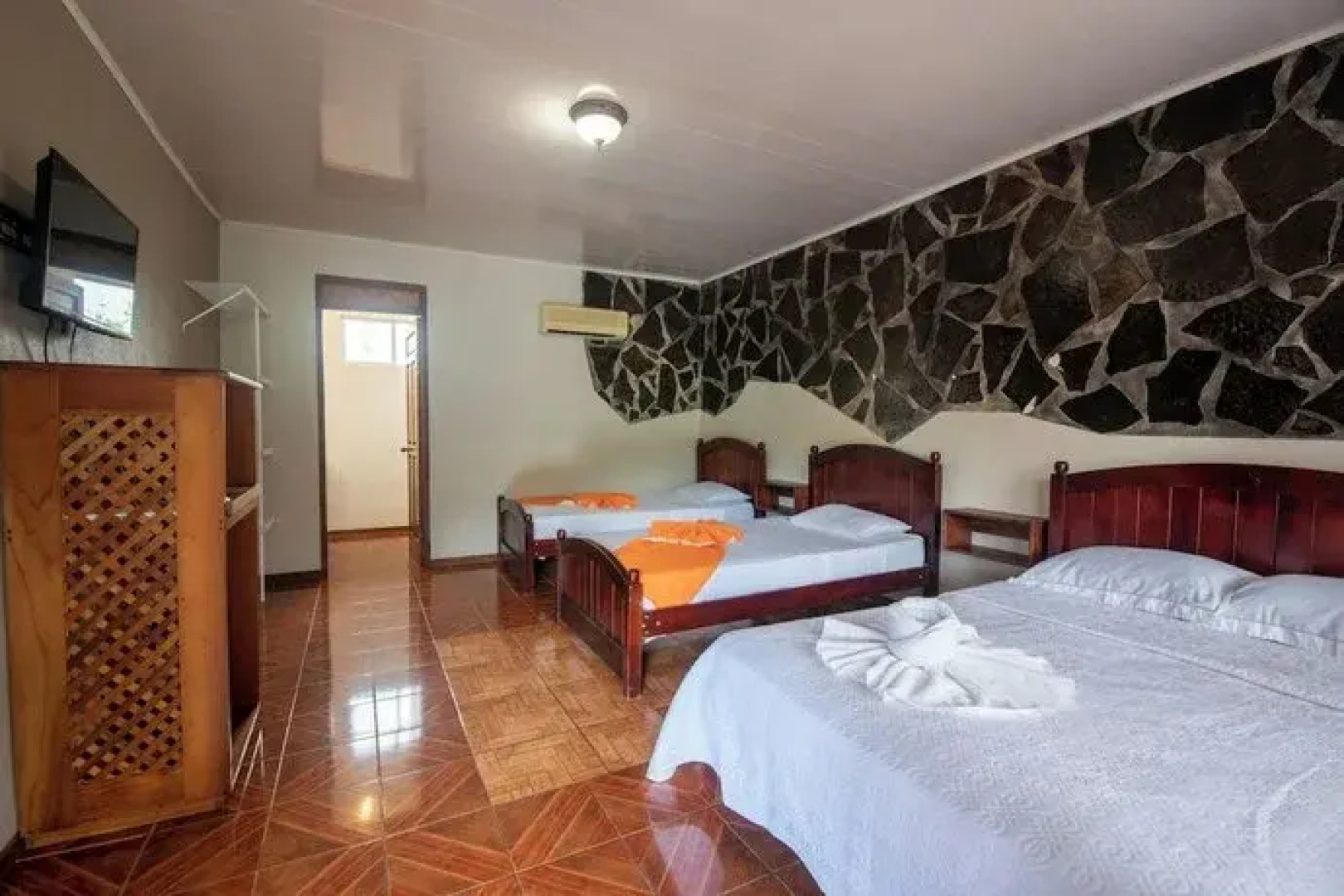 Hotel Sueno Dorado & Hot Springs