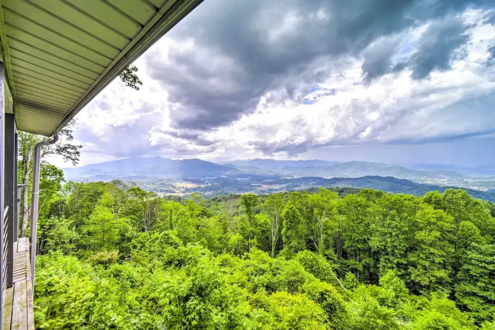 Mtn Treehouse w/ Fire Pit, Breathtaking Views