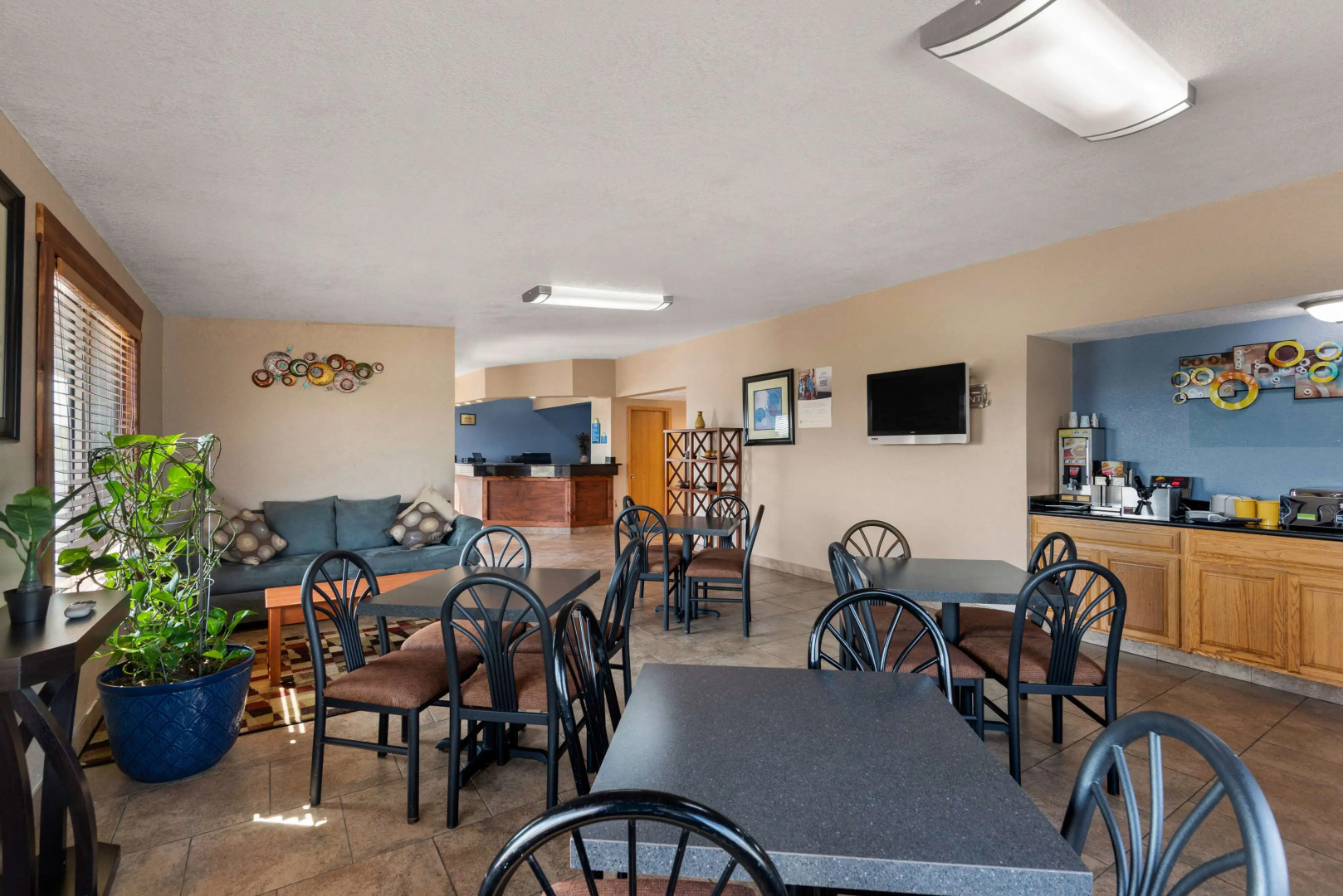 Days Inn by Wyndham Newton