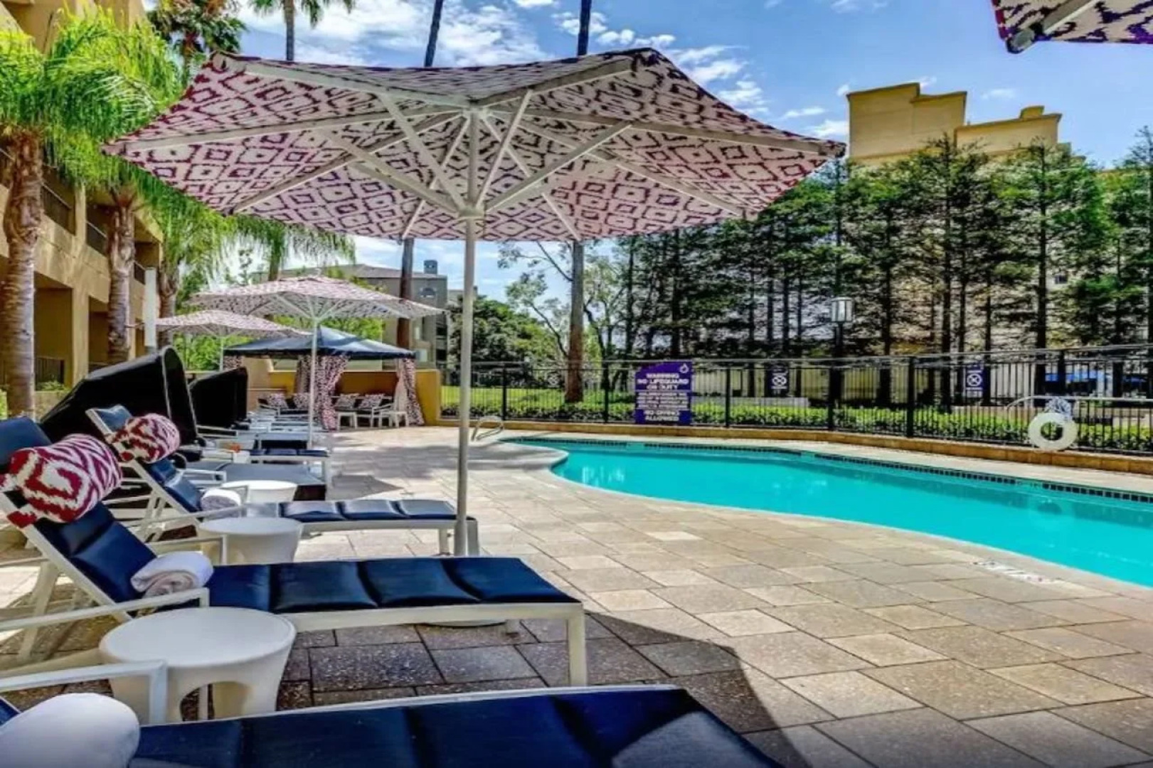 Avenue of the Arts Costa Mesa, a Tribute Portfolio Hotel