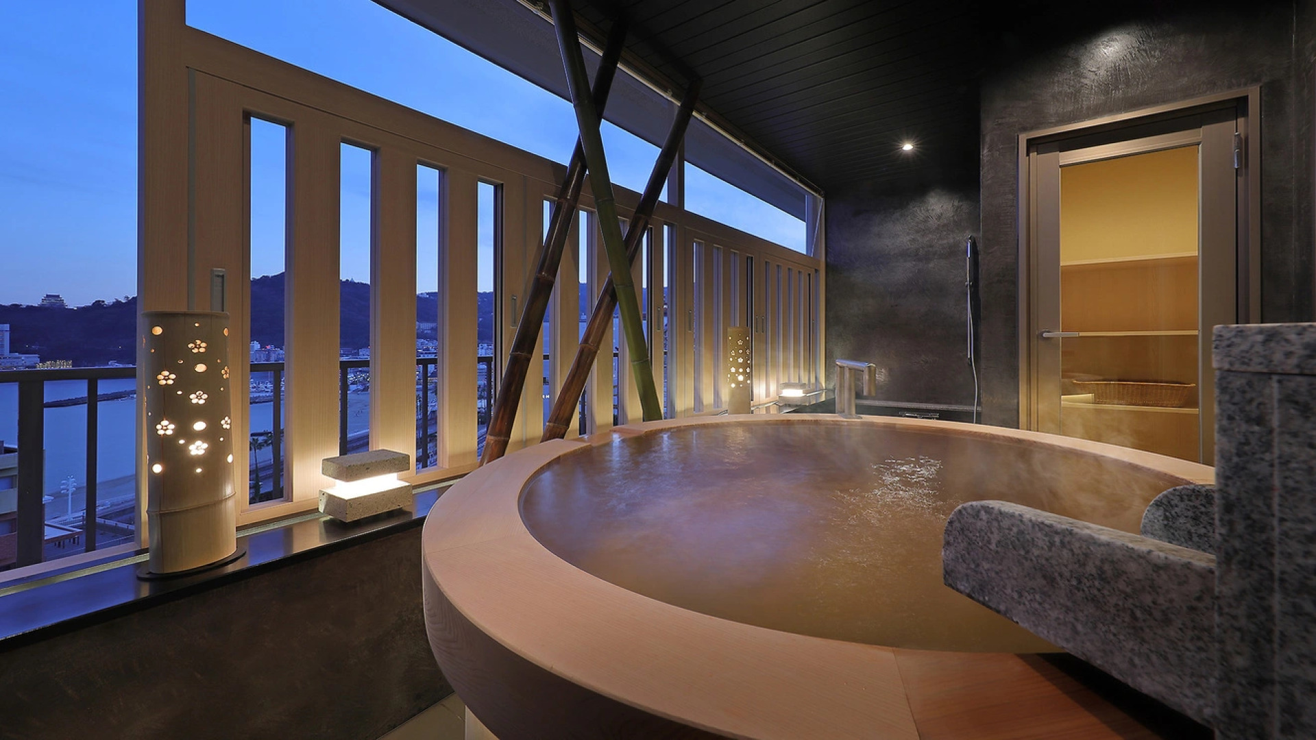 Atami Onsen Sakuraya Ryokan