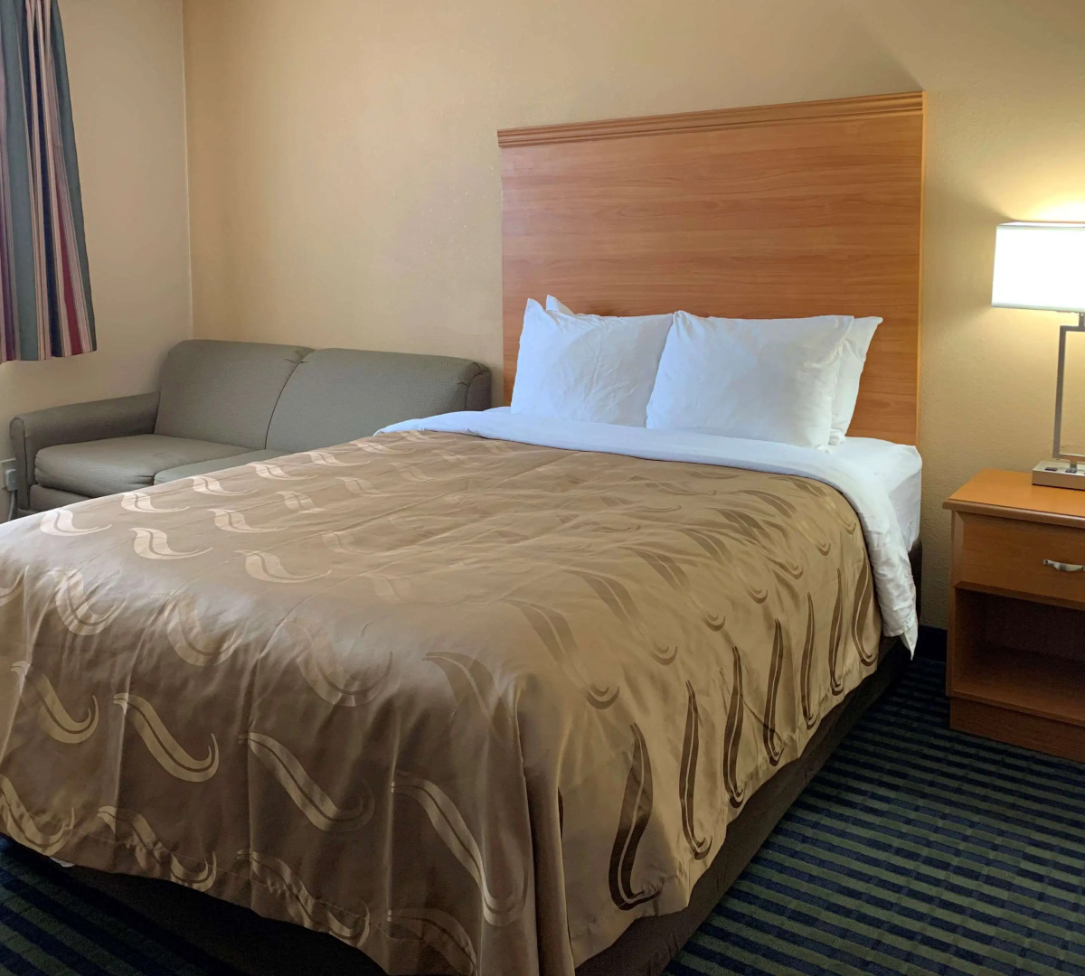 Quality Inn Ottawa near Starved Rock State Park