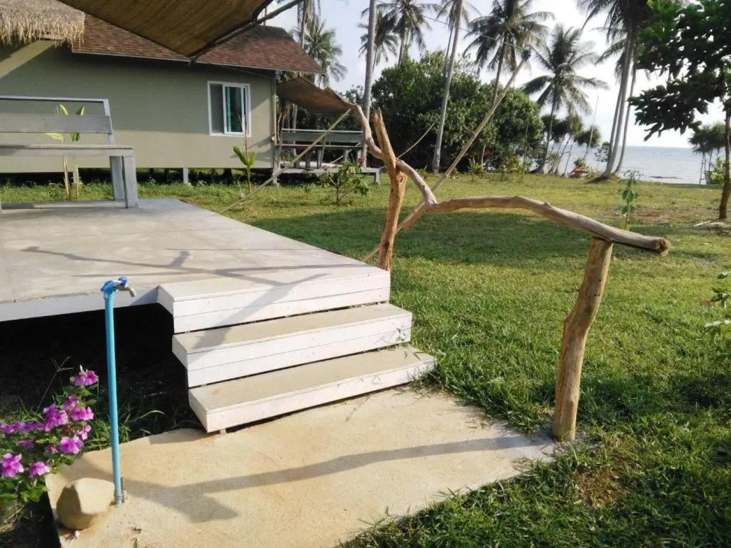 Naivacha Tent Koh Mak