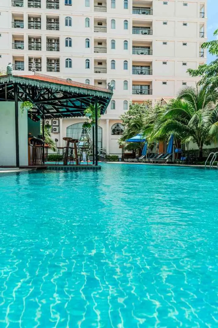 Sea Breeze Hotel & Villa