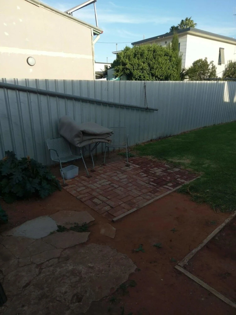 Ned's Studio Apartment