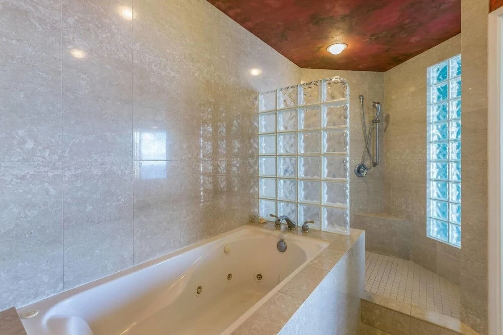 Puu Poa 309 2 Bedrooms 2 Bathrooms Condo