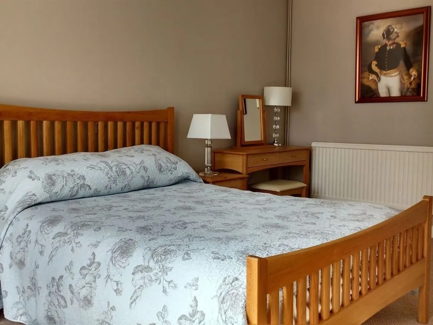 Bell House Hotel & Restaurant