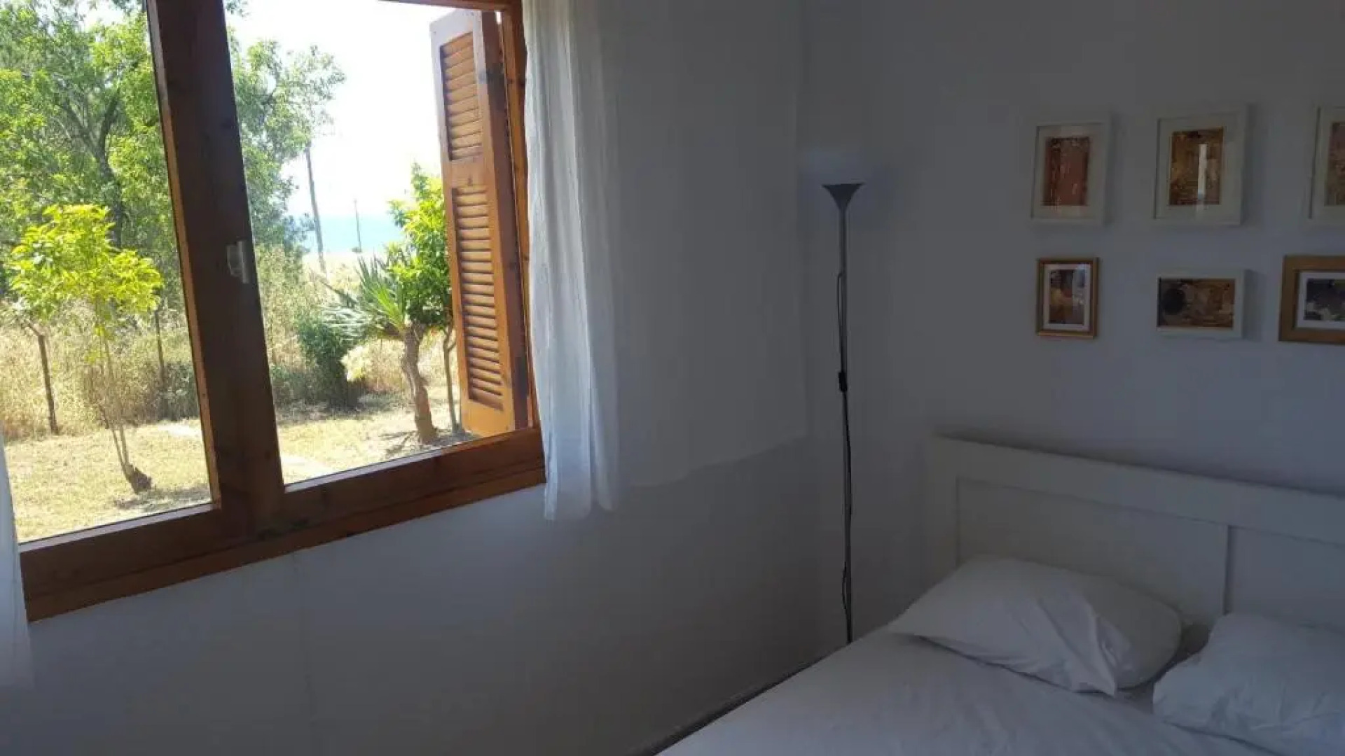 Daddy’s sea view house