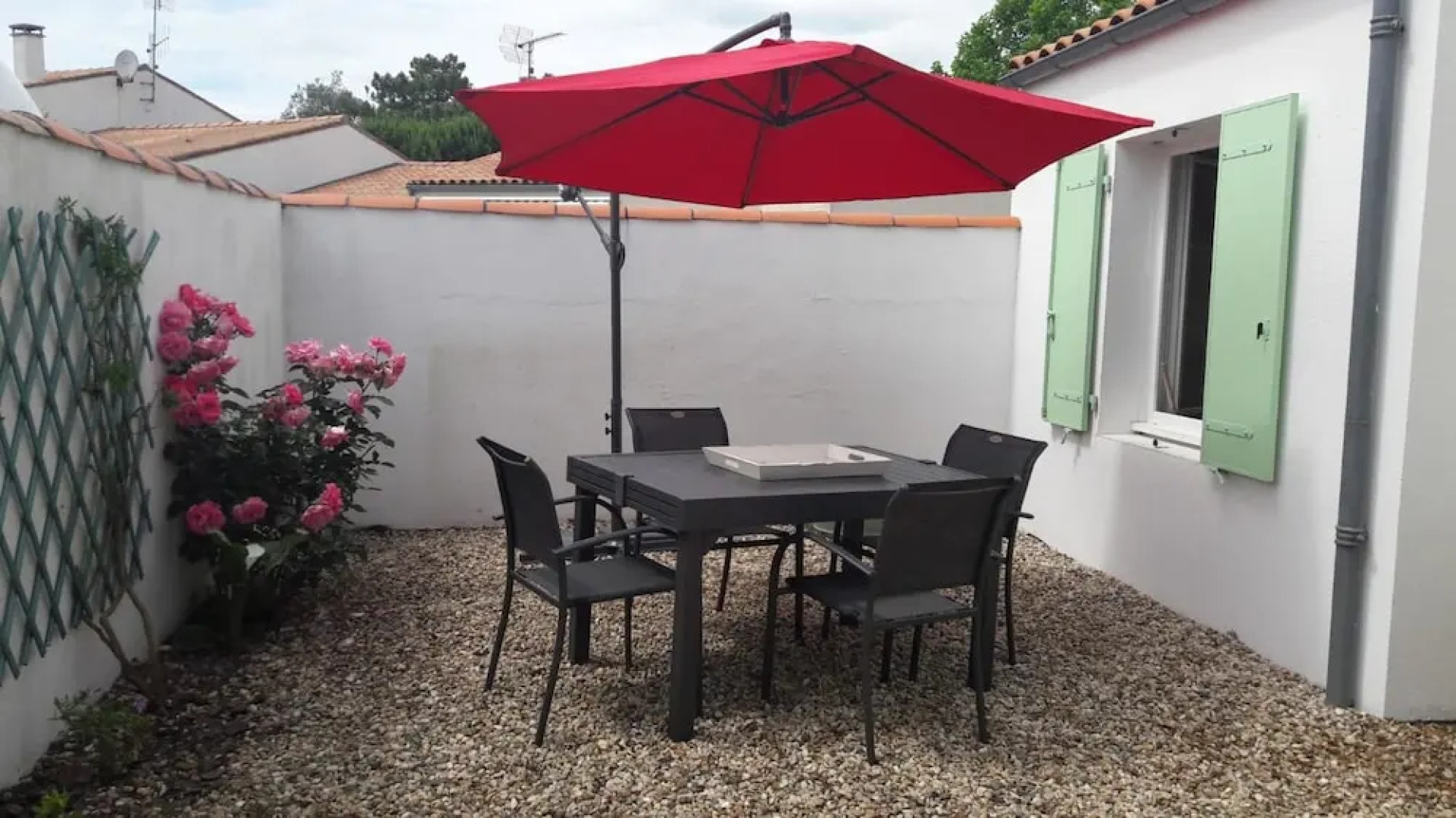 House With 3 Bedrooms in Rivedoux-plage, With Enclosed Garden and Wifi