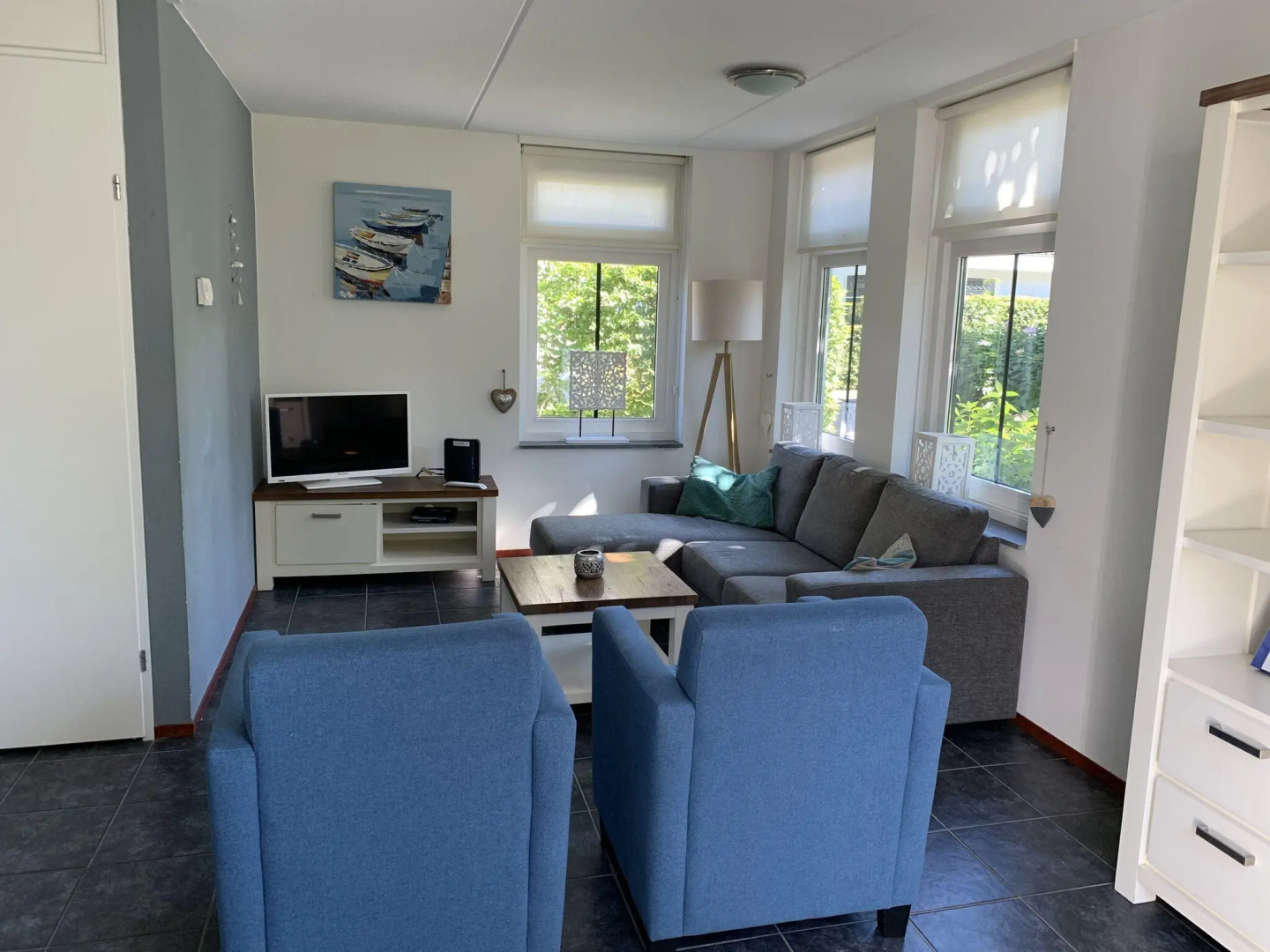 Luxury Holiday Home with Hot Tub at Dutch Coast