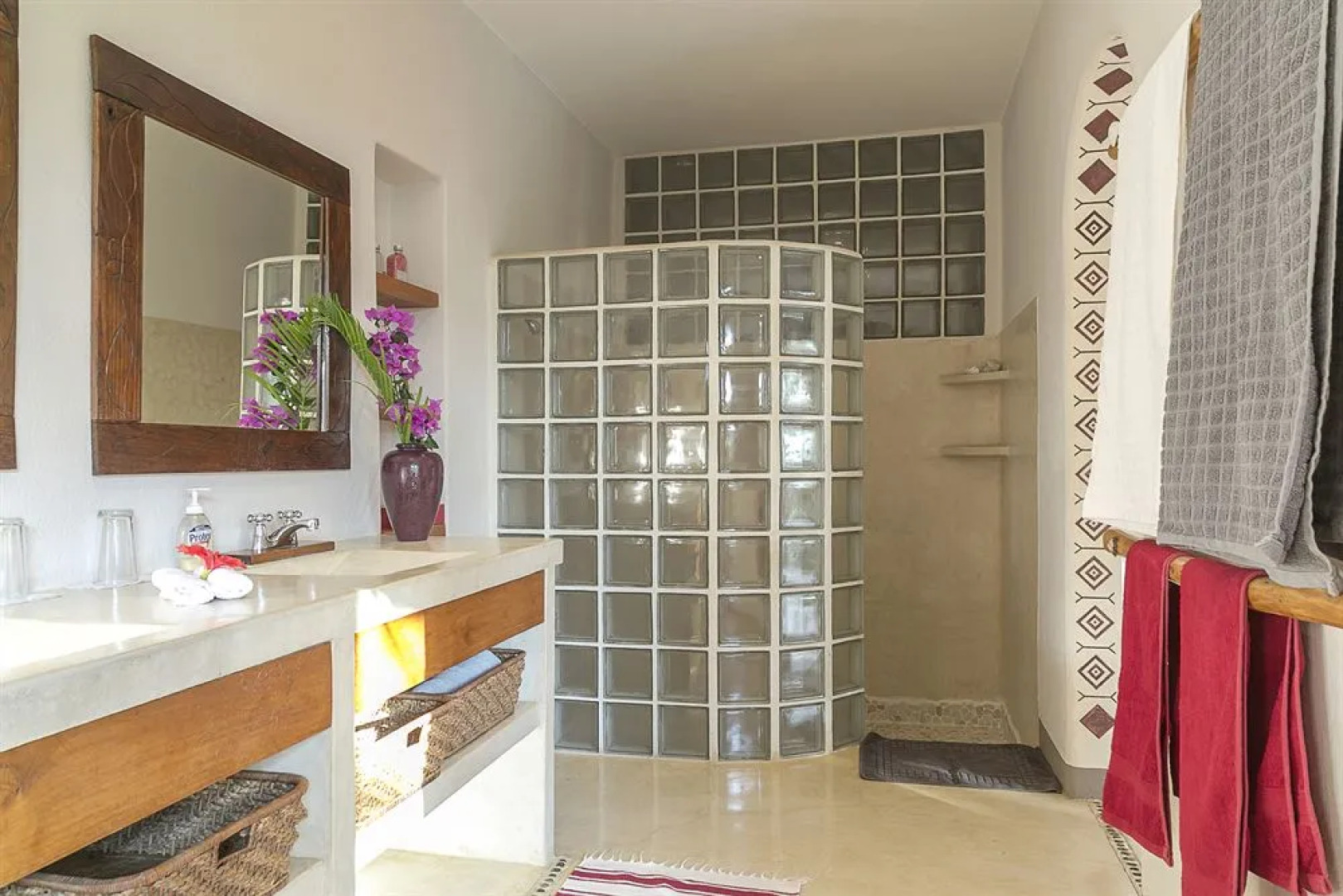 Colores Del Pacifico