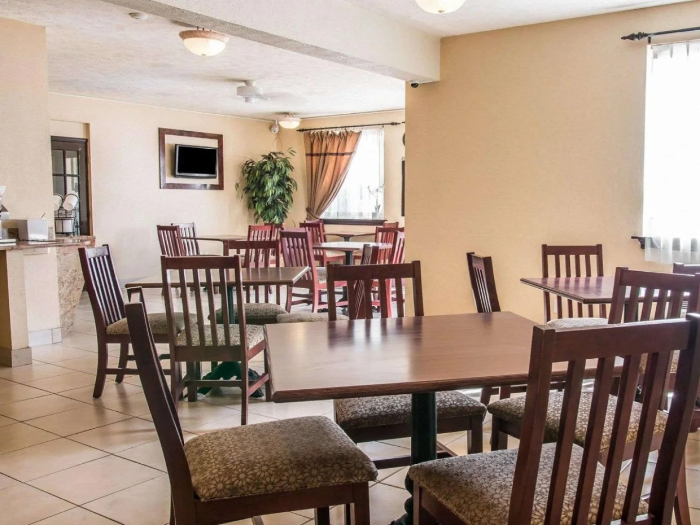 Comfort Inn Whitehall near Michigan's Adventure