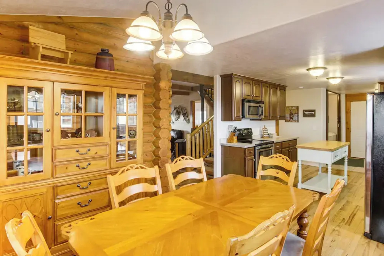 Scenic Views & Game Room: Garden City Retreat!