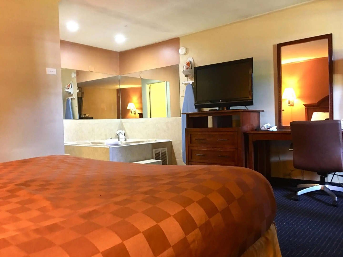 Red Carpet Inn