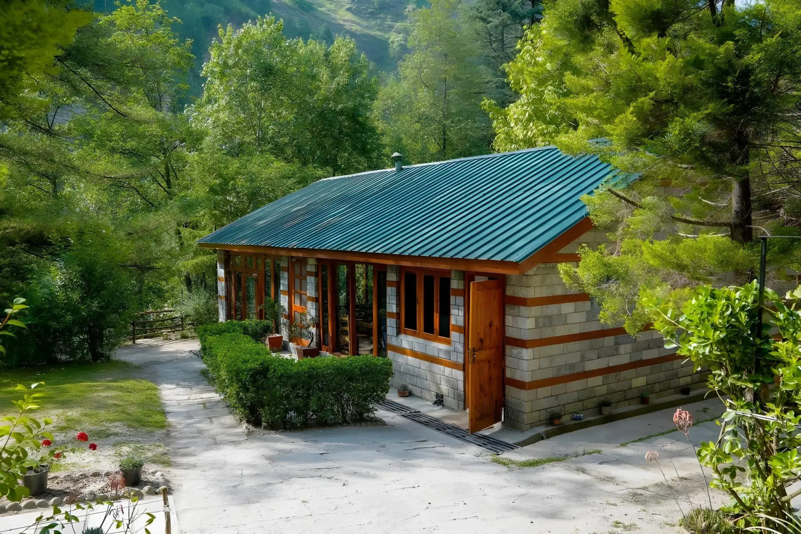 Zone Connect by the Park Manali