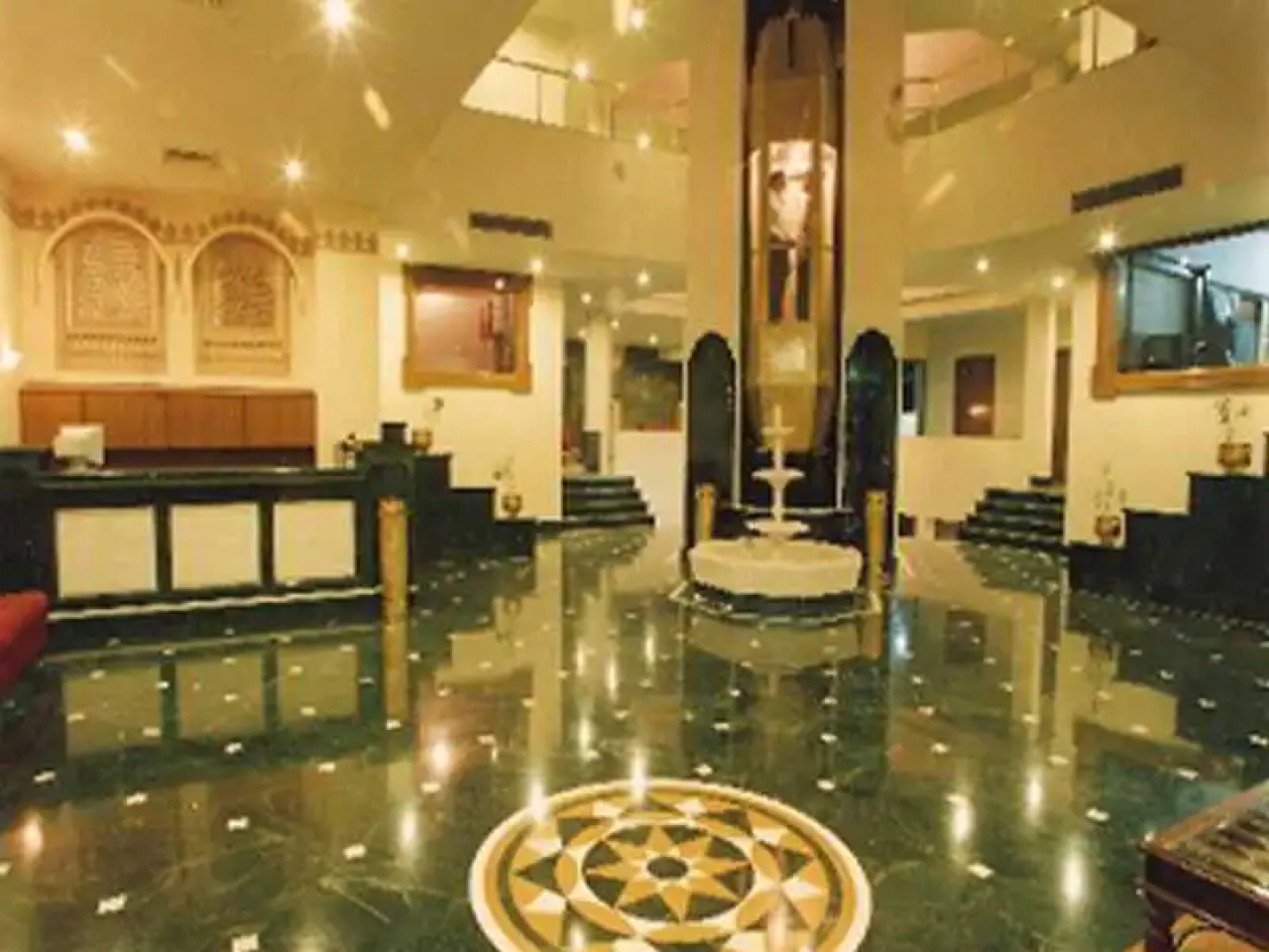 Hotel Raj Vilas Place