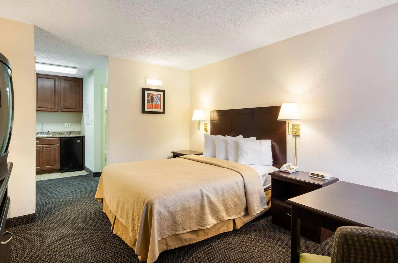 Rodeway Inn At Fort Lee