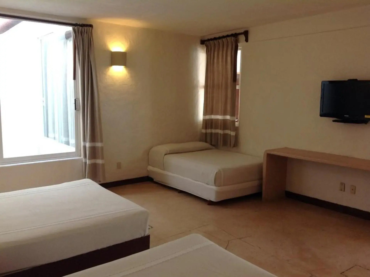 Hotel Plaza Tangolunda