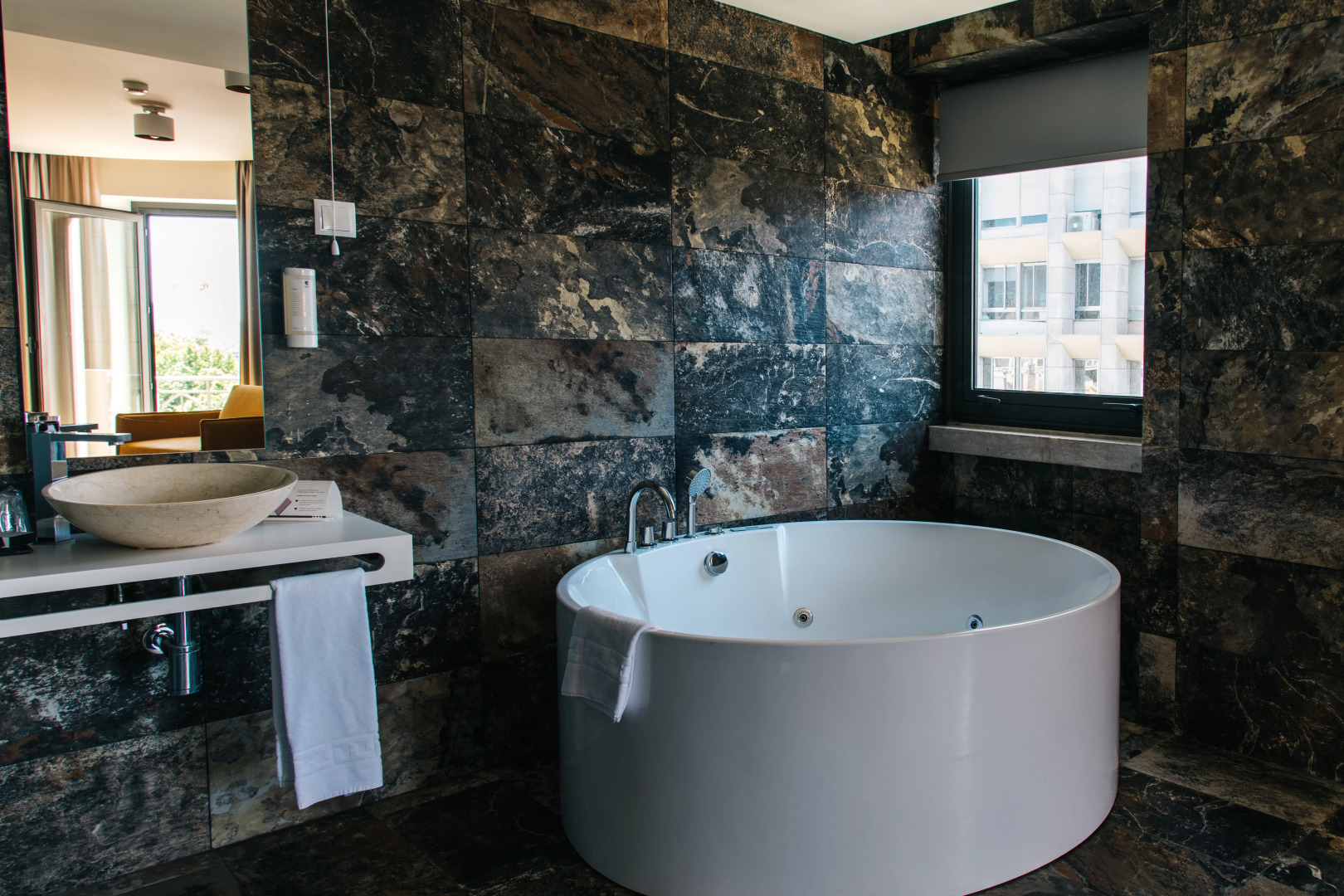 America Diamonds Hotel