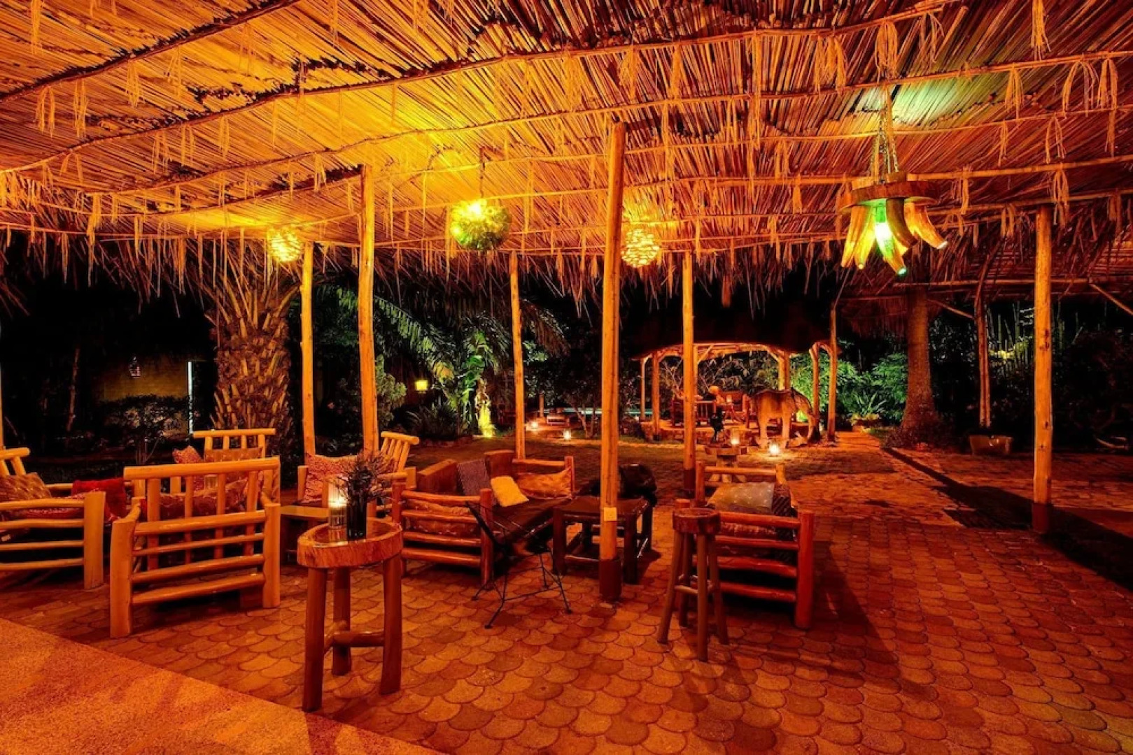 Source Of The Smile Hotel & Guesthouse