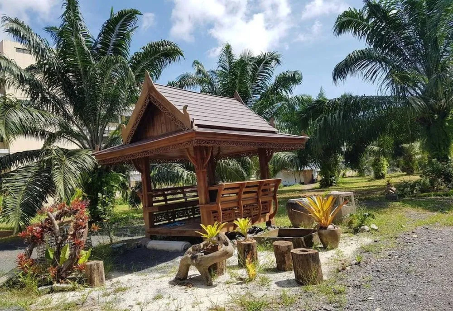 Comfy Lodge Resort