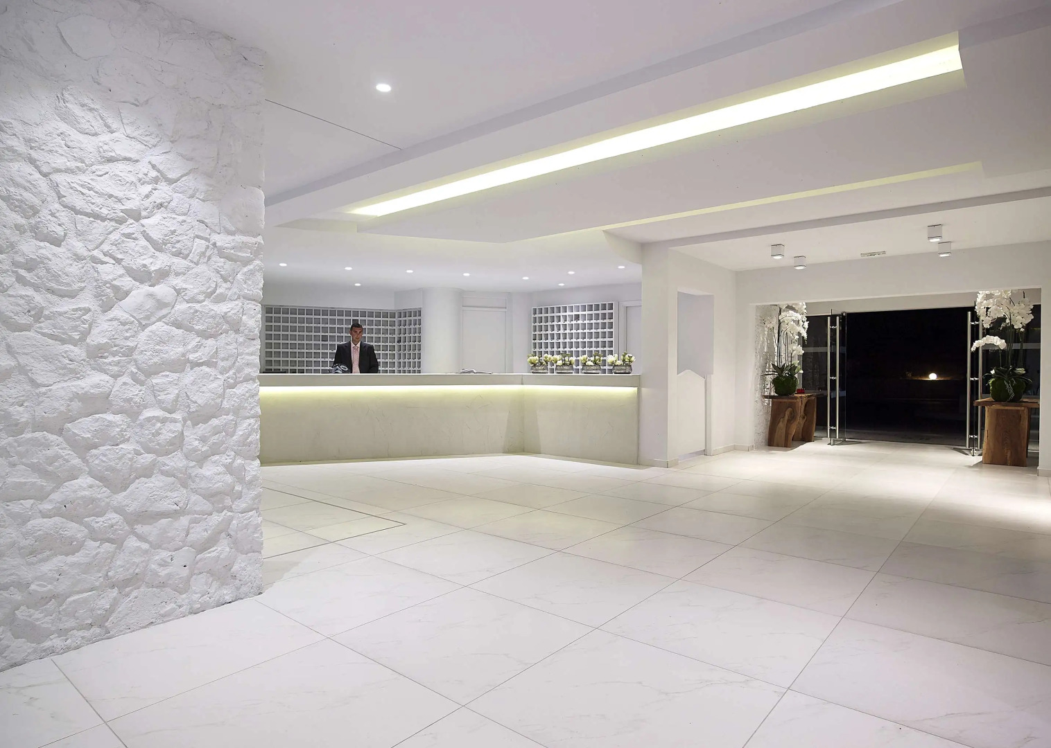 Dimitra Beach Hotel & Suites