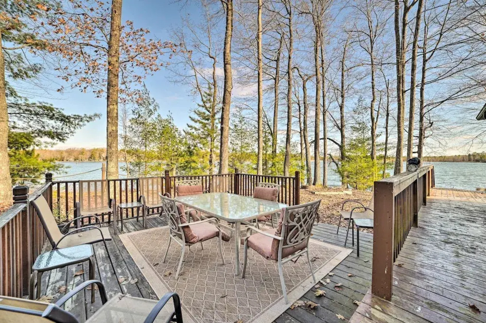 Secluded Lost Lake Cottage w/ Spacious Loft!