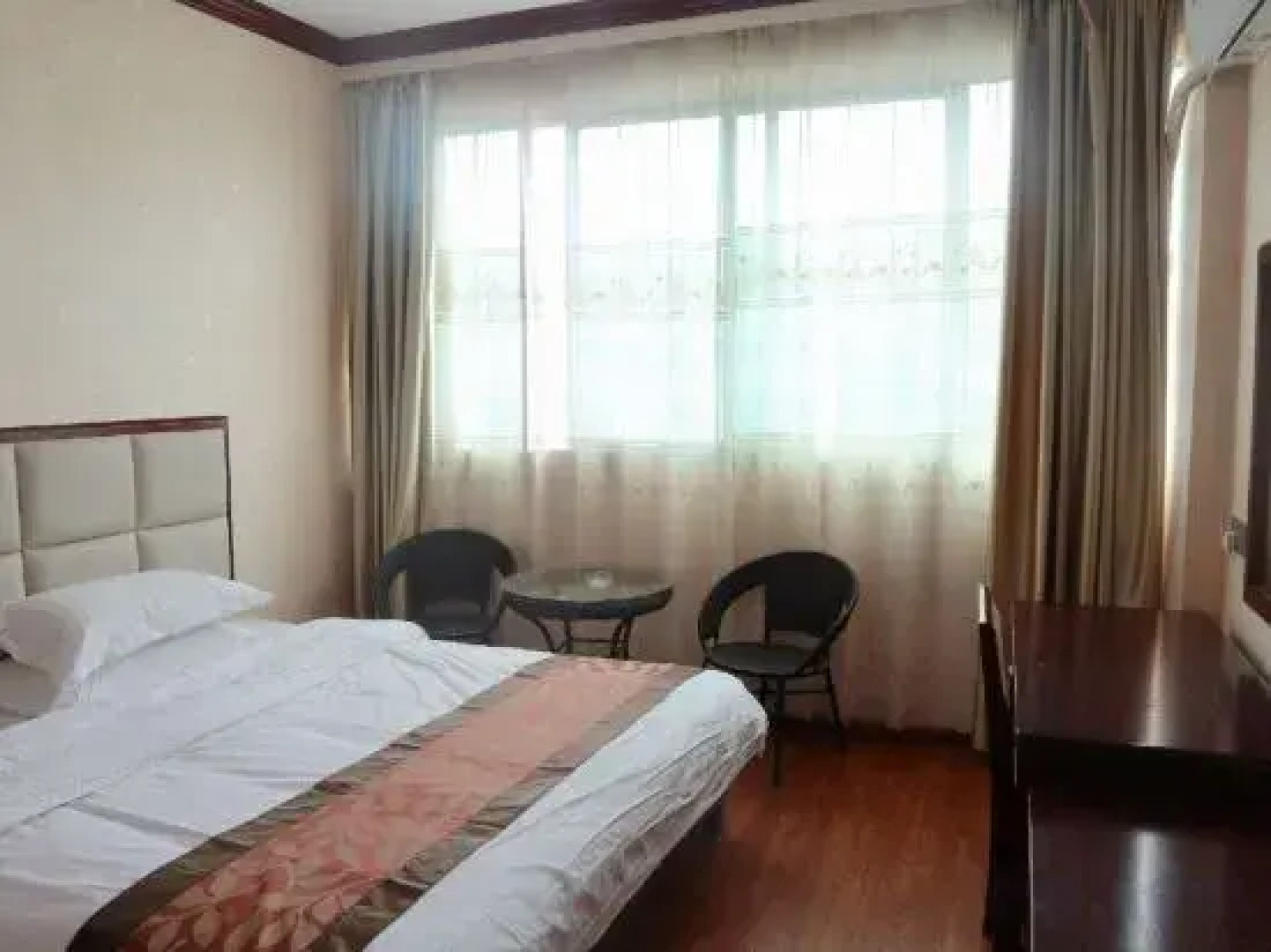 Jiangxi Province Shicheng Town Junjia Pearl Hotel