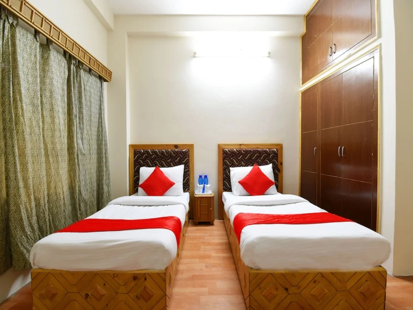 OYO 14223 Home Deluxe 2BHK Near Kullu Airport