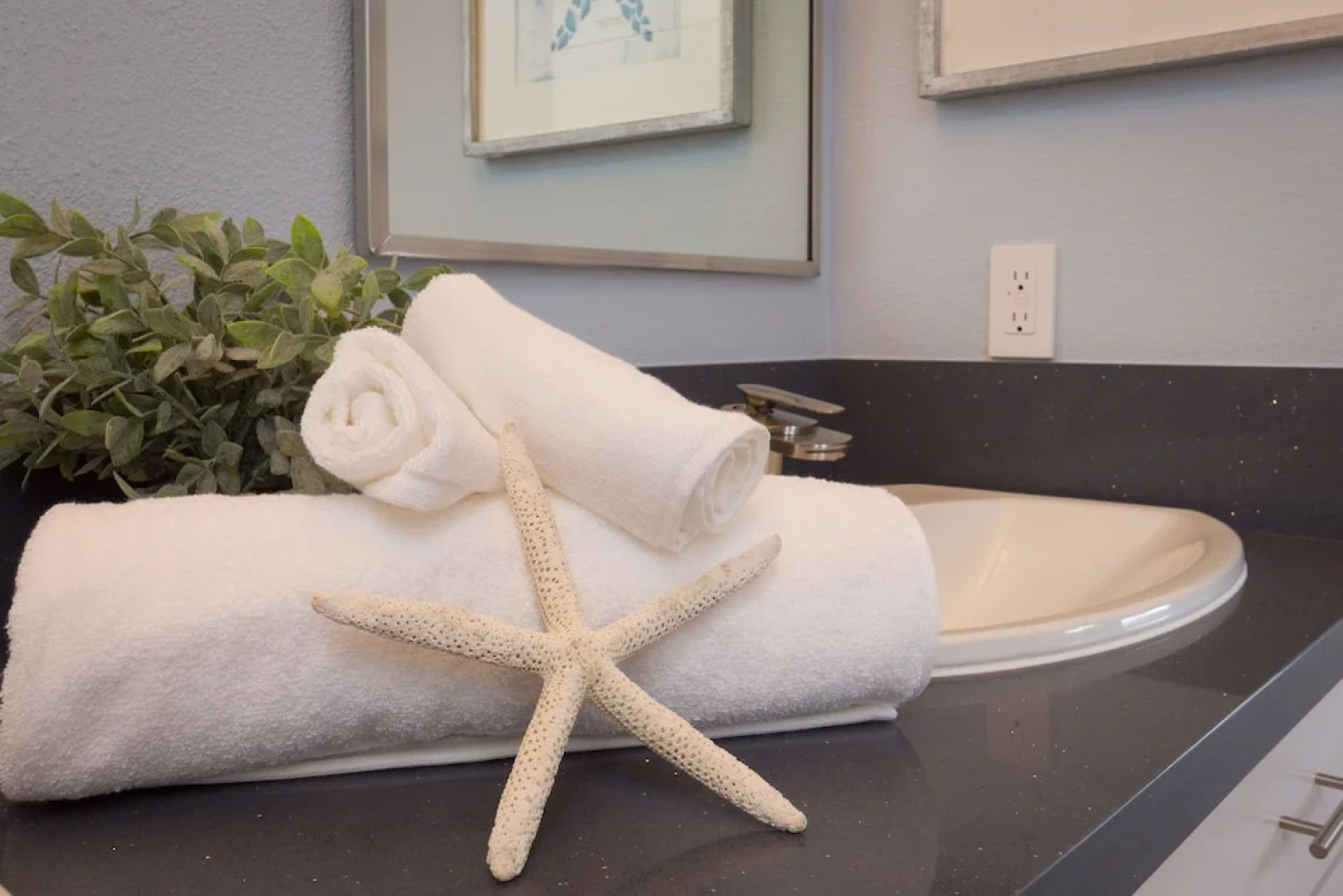 @ Marbella Lane - Beachfront House in Half Moon Bay