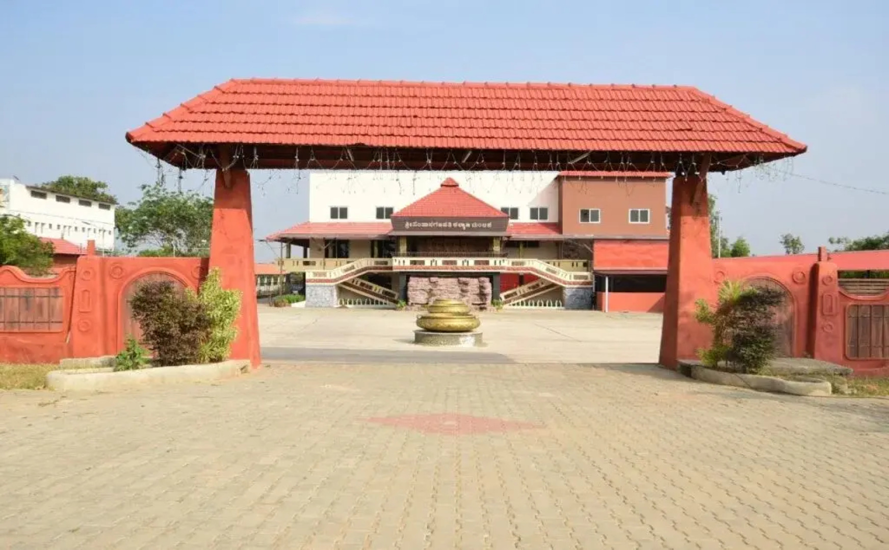 Ssg Residency By OYO Rooms