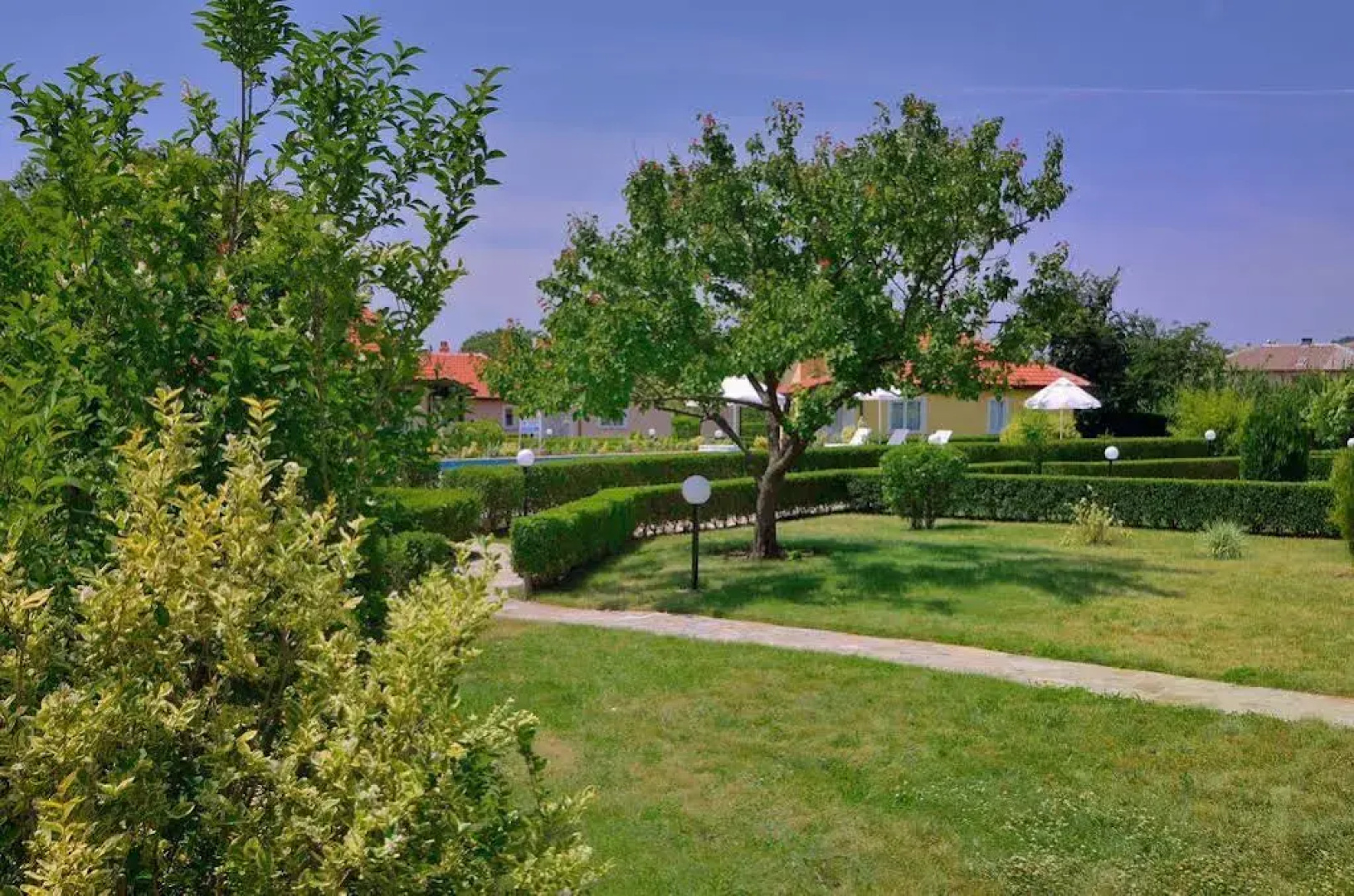 Sunny Hills Villas
