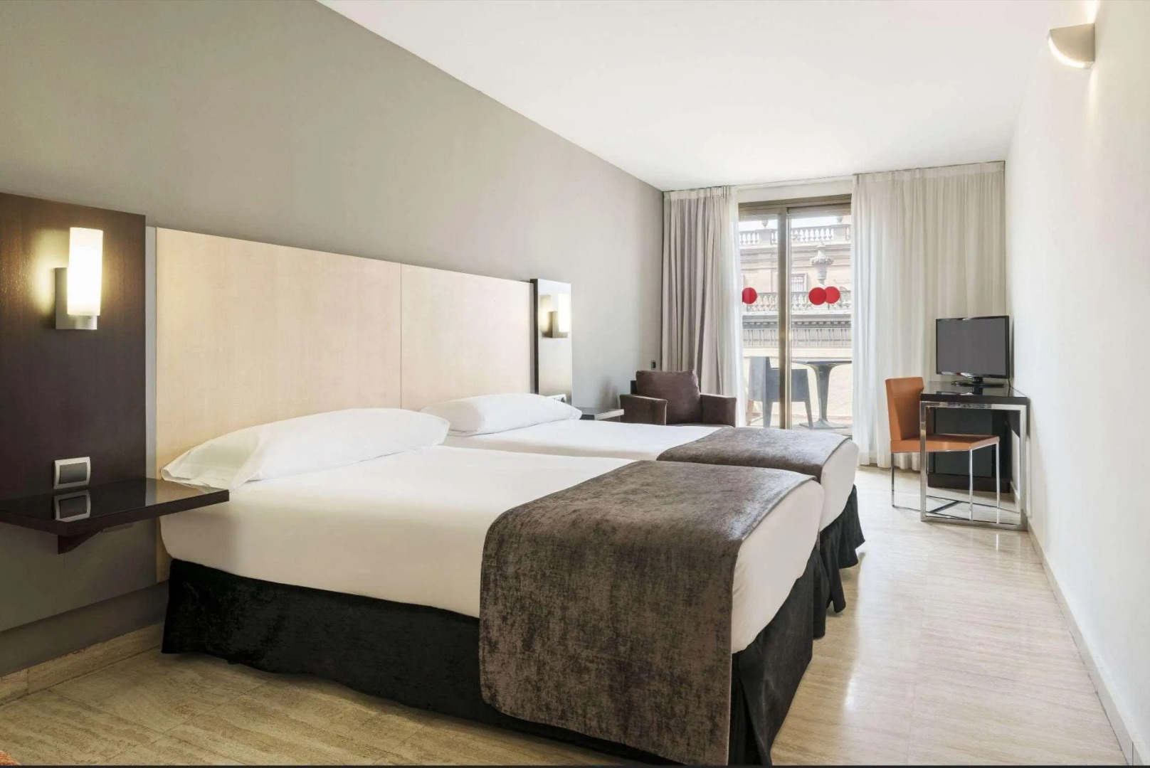 Hotel ILUNION Almirante