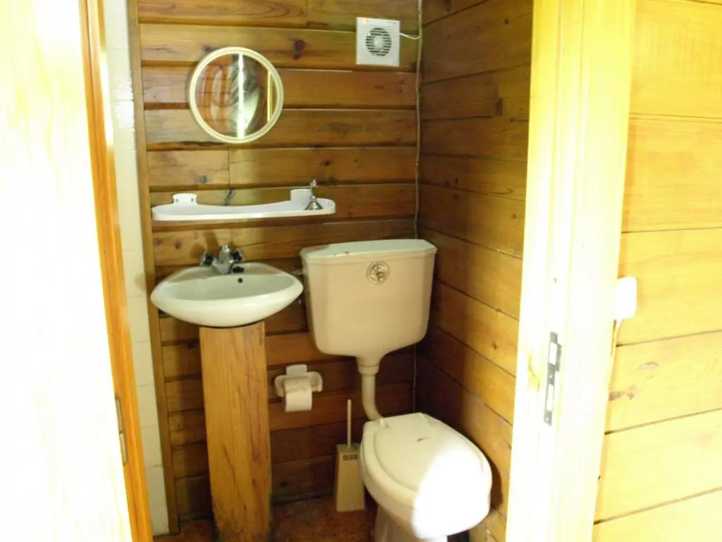 VNC13V4, encantadora casa e piscina, vista rio Min