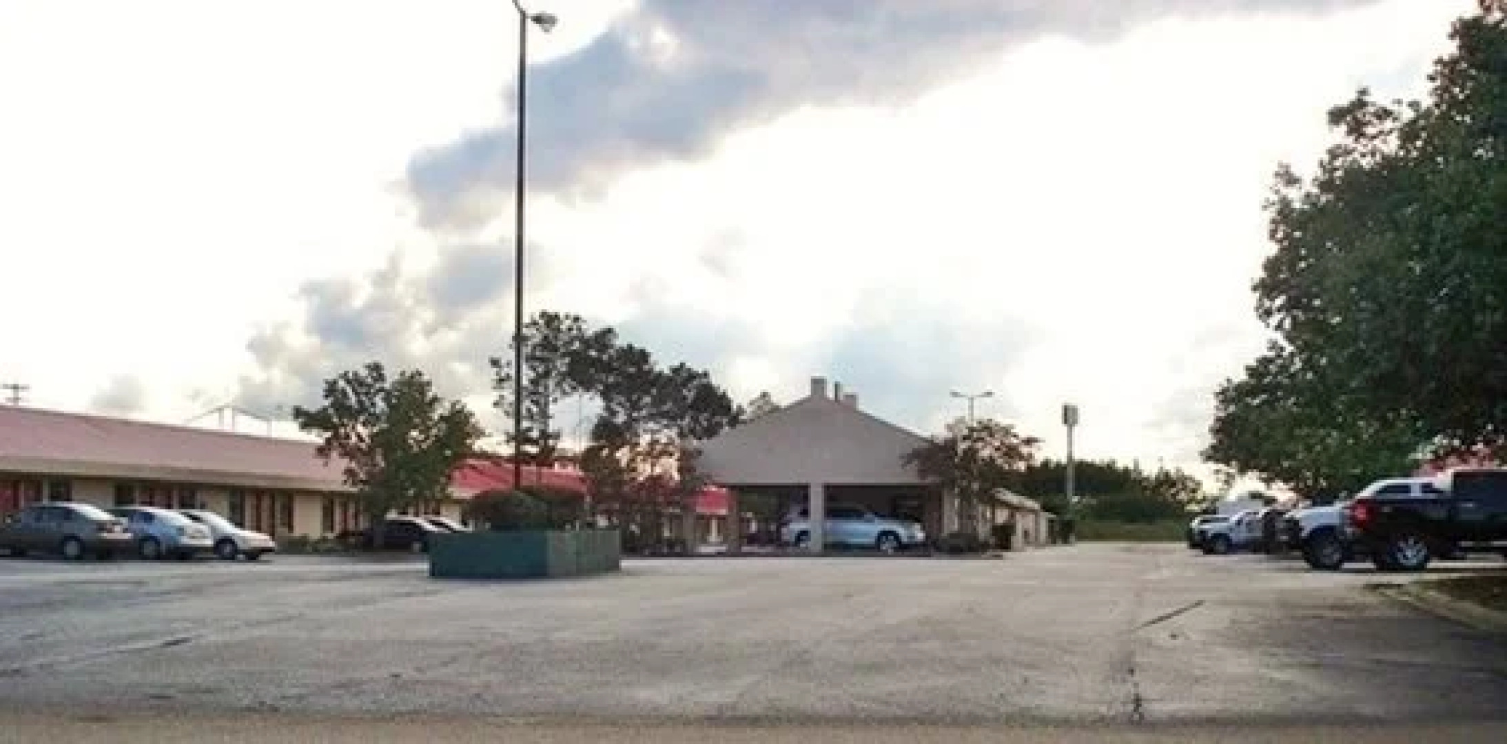 Rodeway Inn & Suites