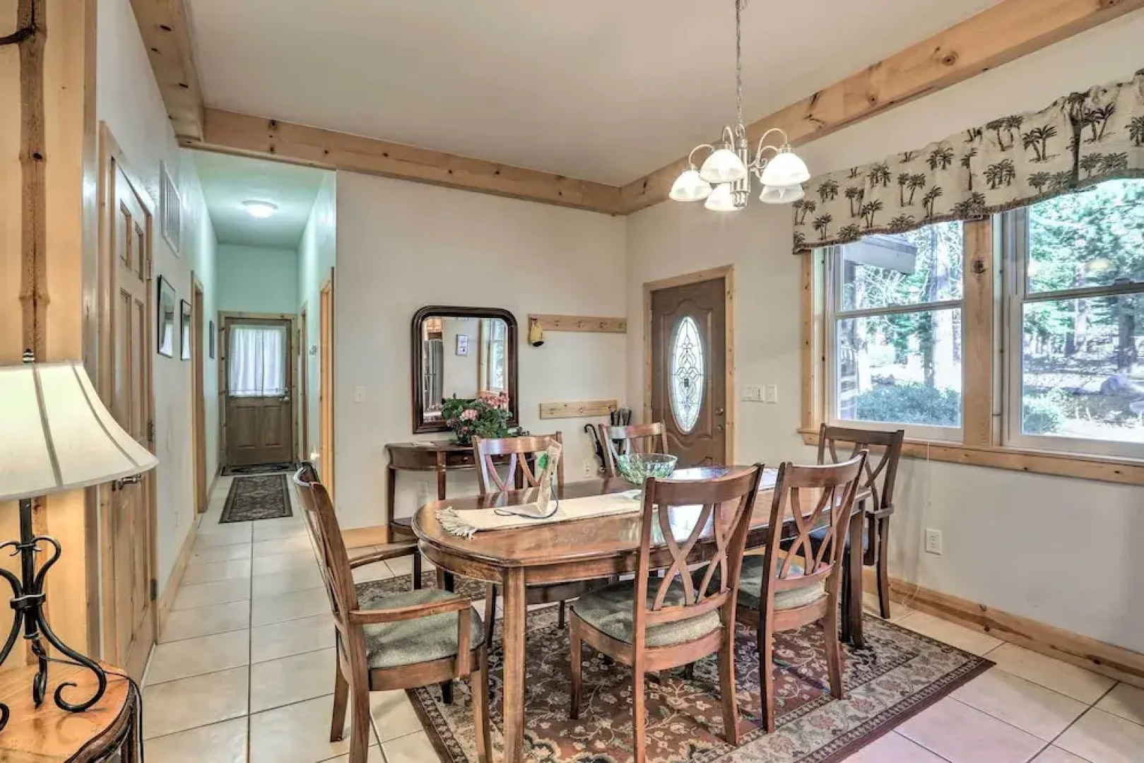 Carnelian Bay Home w/ Hot Tub Near Tahoe Skiing