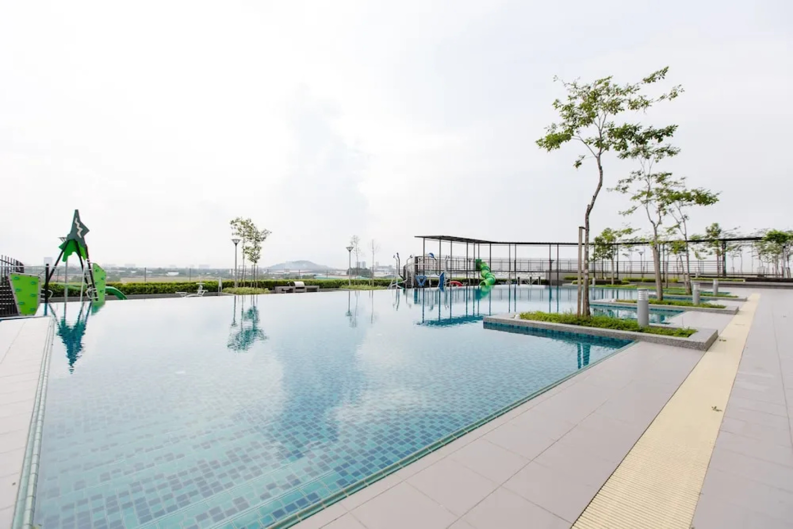 Rex Ollie The Edge Residence