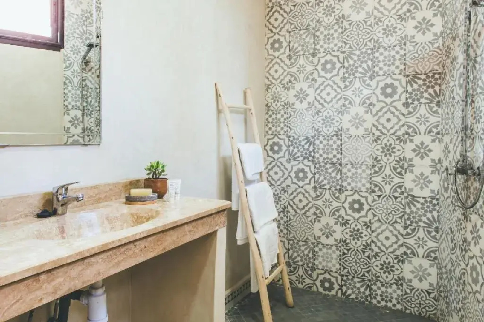 The Yogi Surfer - Hostel