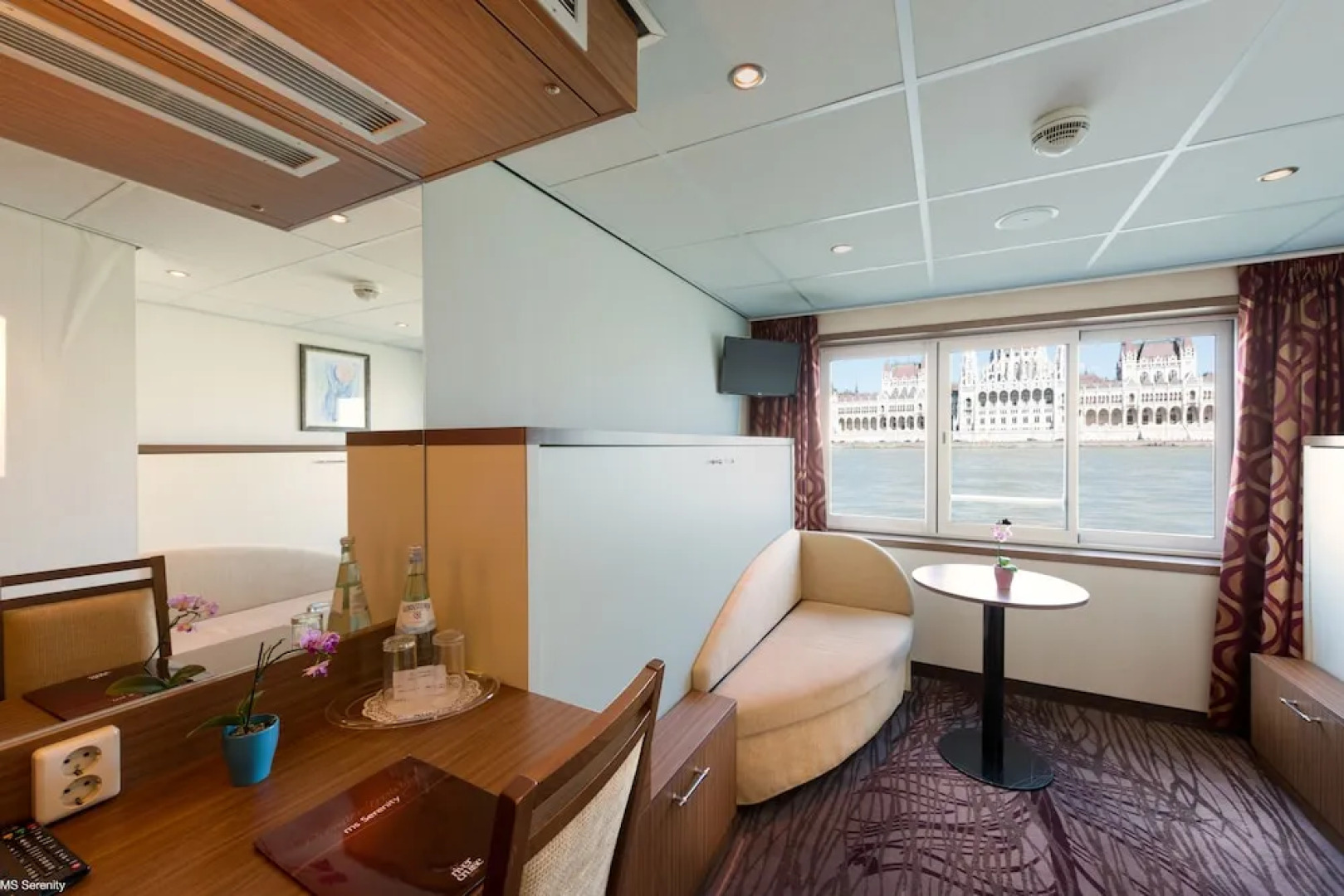 Select MS Serenity - Neuss