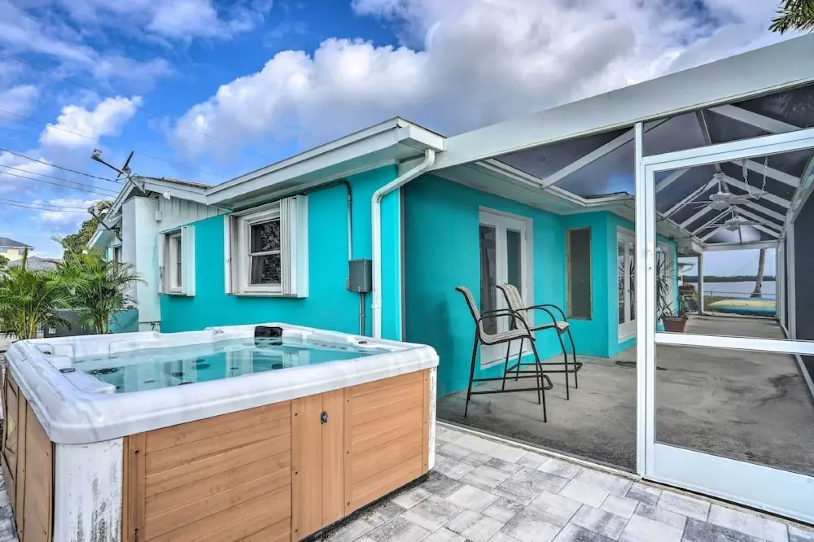 Waterfront Matlacha Home w/ Hot Tub & Grill!
